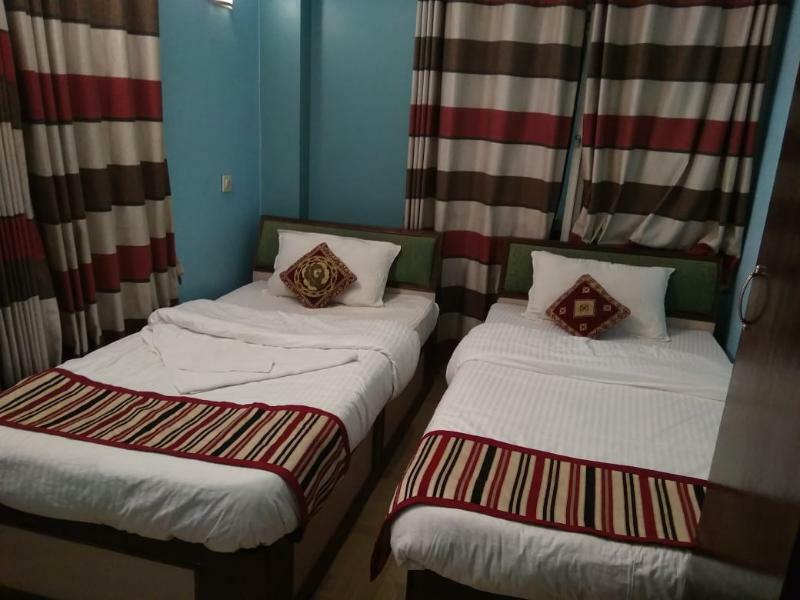 Oyo 145 Sirahali Khusbu Hotel &Lodge Kathmandu Bagian luar foto